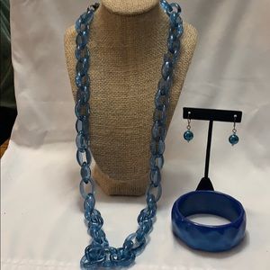 Bead necklace with bracelet  and earrings